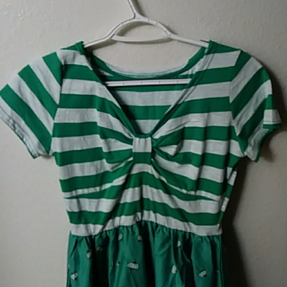 Dress - Picture 2 of 4